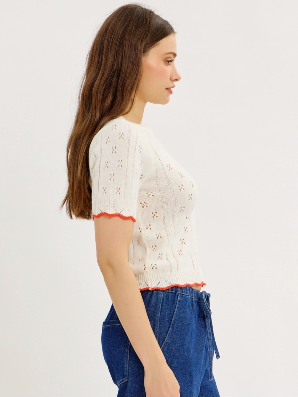 NWT Cropped White Eyelet Knit Top with Red Scallop Trim - Picture 2 of 8